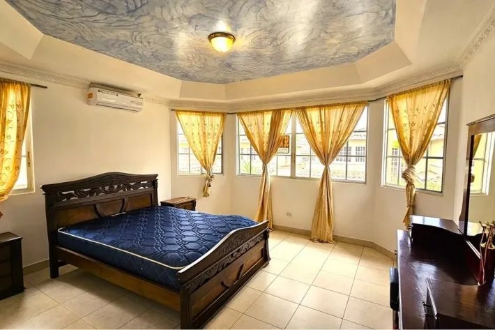 Venta de casa Duplex en Dorado Lakes, Condado Del Rey