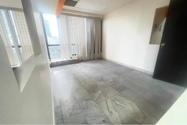 Office for rent on Avenida Balboa, Panama