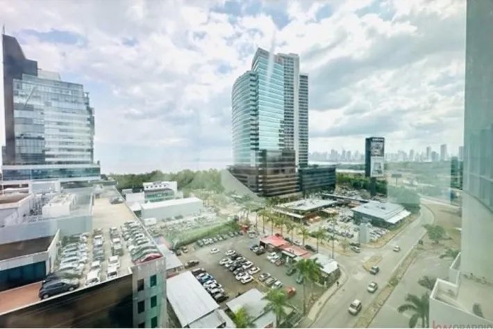 Venta de oficina en Costa del Este, Panamá