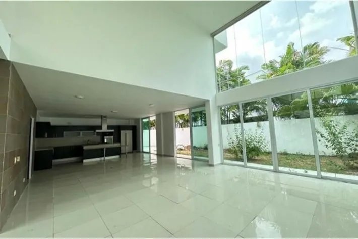 Venta de casa en Costa Sur, Panamá
