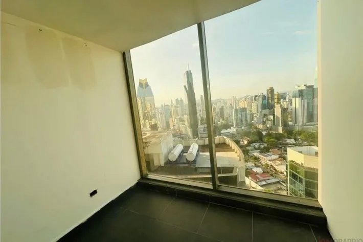 Venta de oficina en Avenida Balboa, Panamá