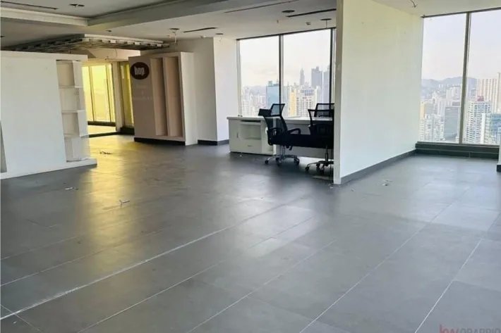 Venta de oficina en Avenida Balboa, Panamá