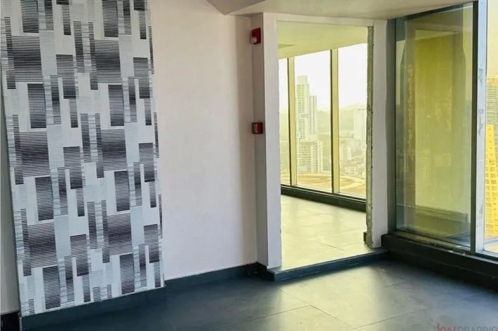 Venta de oficina en Avenida Balboa, Panamá