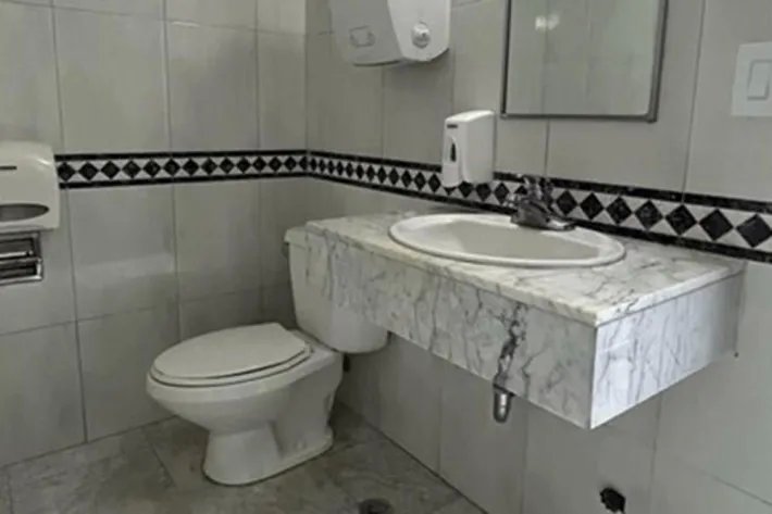 Furnished office for rent on Calle 50, Panama