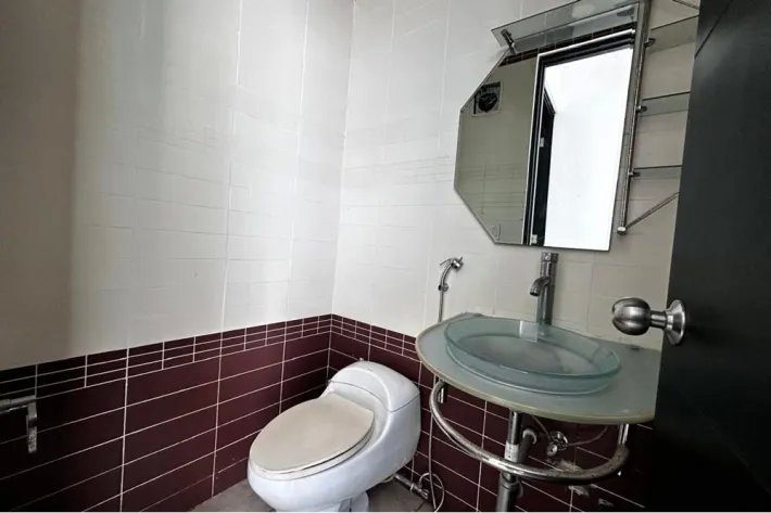 Venta de Penthouse Reposeído en Bella Vista, Panamá