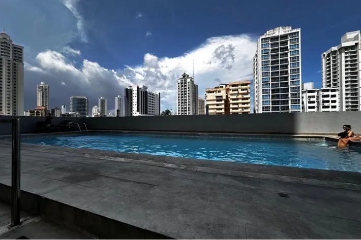 Venta de Penthouse Reposeído en Bella Vista, Panamá