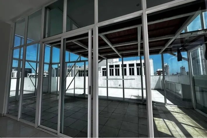 Venta de Penthouse Reposeído en Bella Vista, Panamá