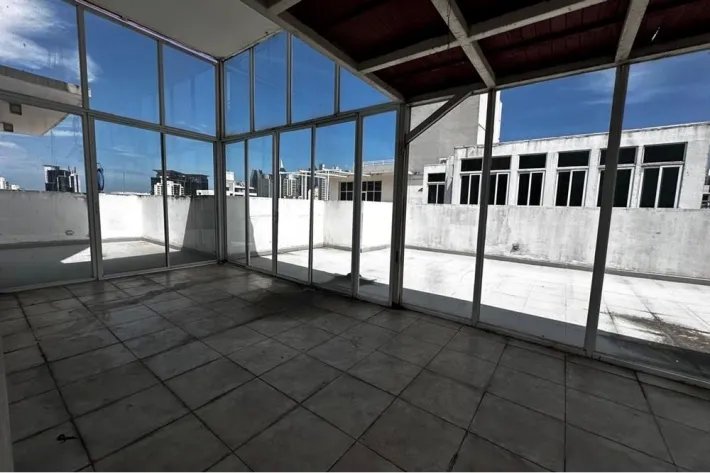 Venta de Penthouse Reposeído en Bella Vista, Panamá