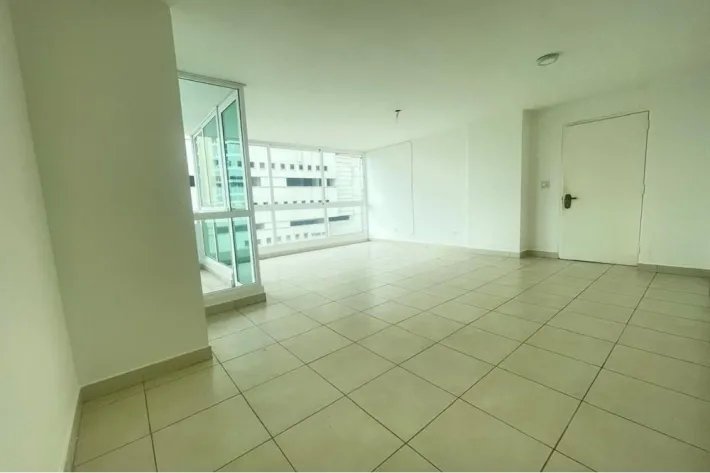 Apartamento en venta en Plaza Edison, Betania
