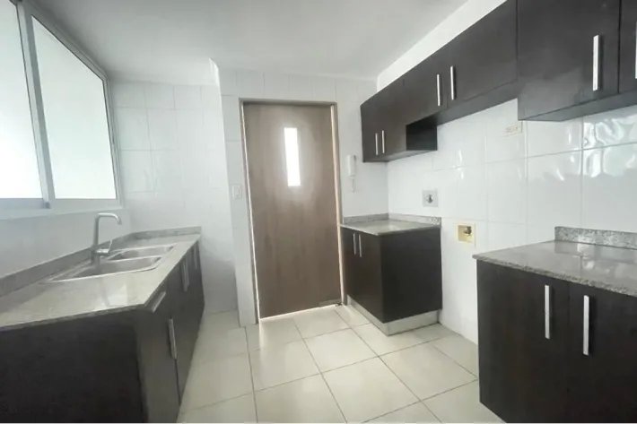 Apartamento en venta en Plaza Edison, Betania