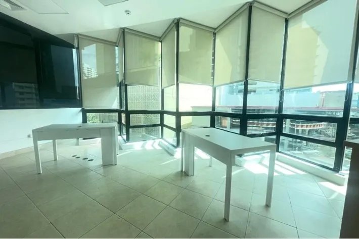 Large semi-furnished office for rent in Obarrio, Panama
