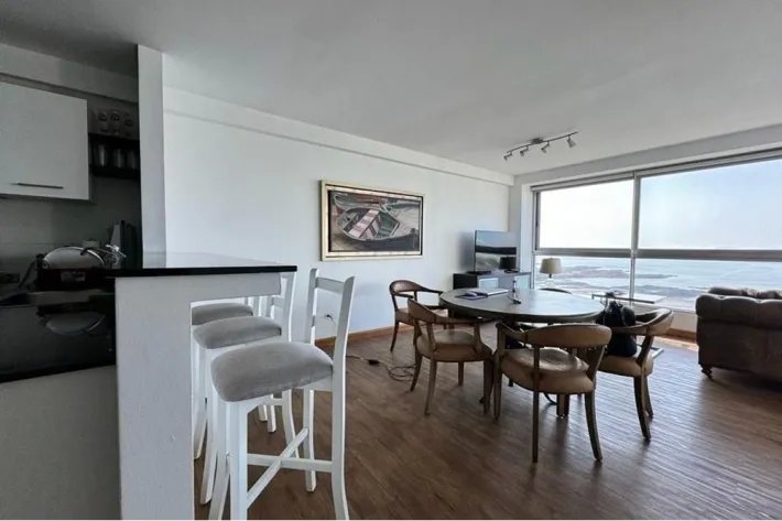 Alquiler de apartamento amoblado en Avenida Balboa, Panamá