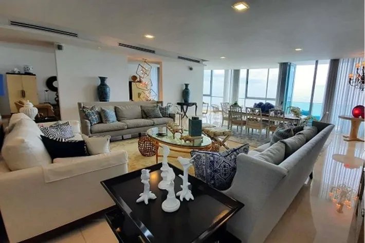 Junior Penthouse en Venta en Avenida Balboa
