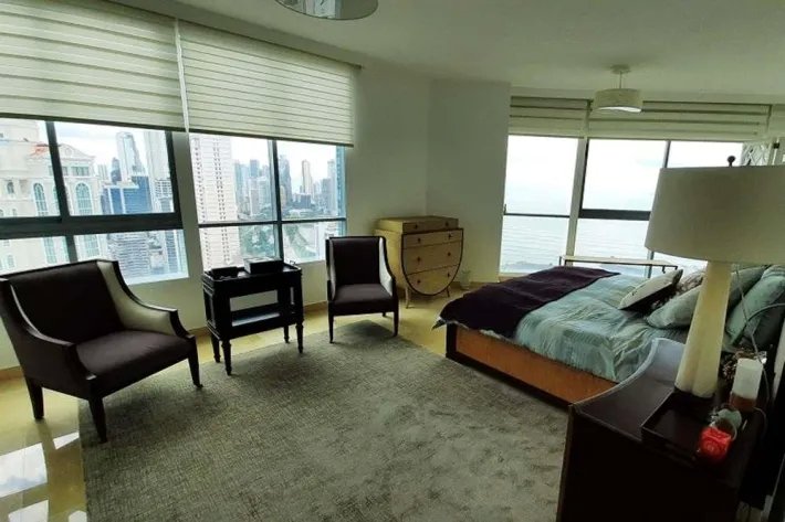 Junior Penthouse en Venta en Avenida Balboa