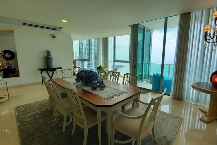 Junior Penthouse en Venta en Avenida Balboa