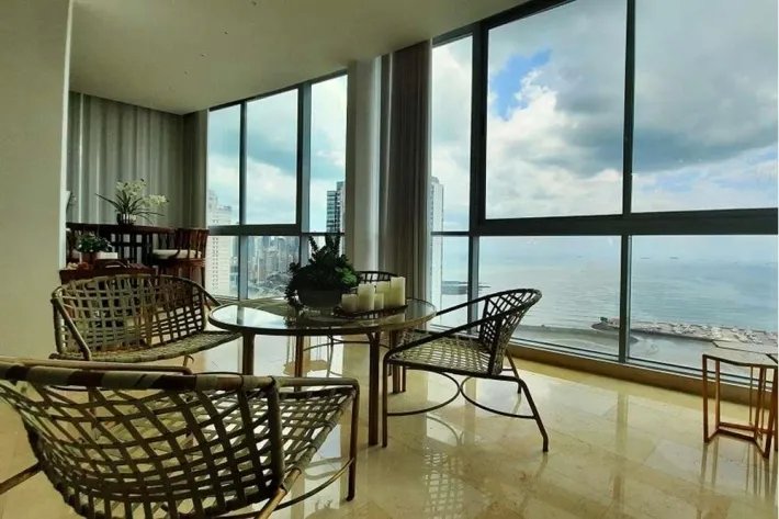 Junior Penthouse en Venta en Avenida Balboa