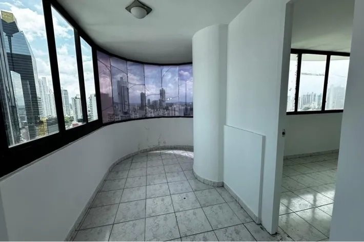 Venta de Apartamento Repoesído en Obarrio, Bella Vista, Panamá