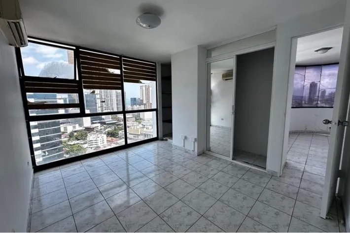 Venta de Apartamento Repoesído en Obarrio, Bella Vista, Panamá