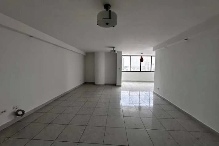 Venta de Apartamento Repoesído en Obarrio, Bella Vista, Panamá