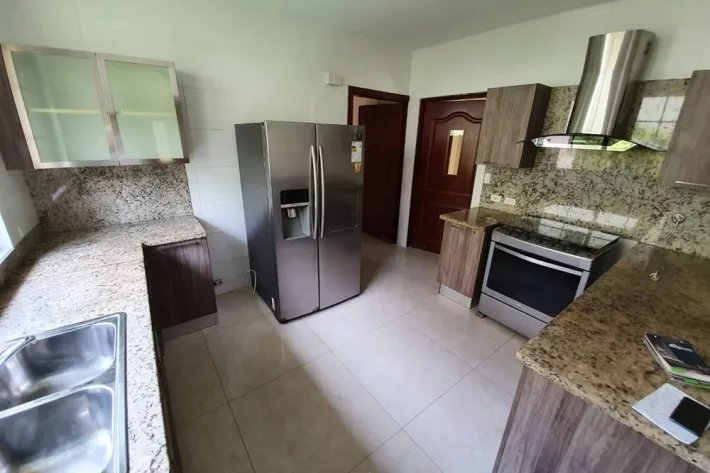 Venta de casa en Senderos, Clayton