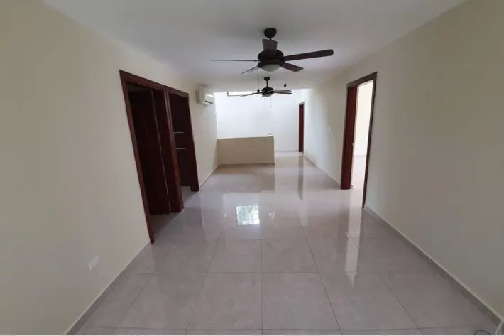 Venta de casa en Senderos, Clayton