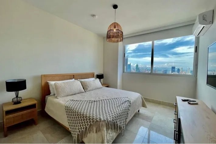 Se vende apartamento amueblado en Avenida Balboa, Panamá