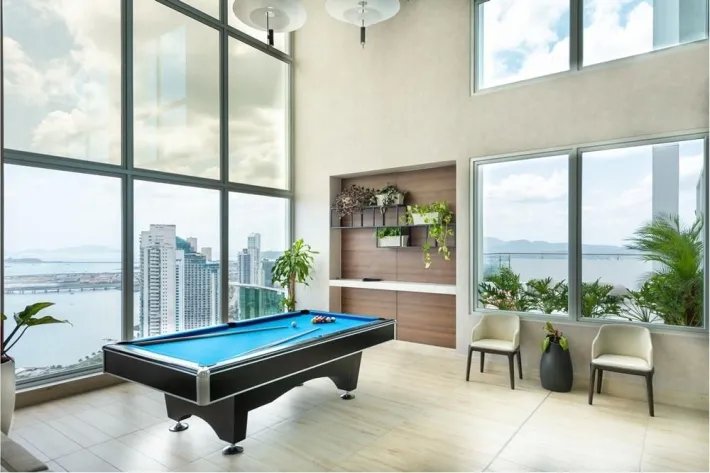 Furnished apartment for sale in Avenida Balboa, Panama