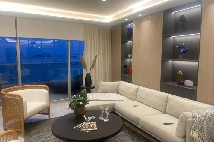 Furnished apartment for sale in Avenida Balboa, Panama