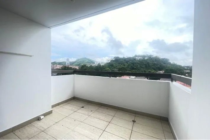 Apartamento en venta en Condado del Rey, Betania