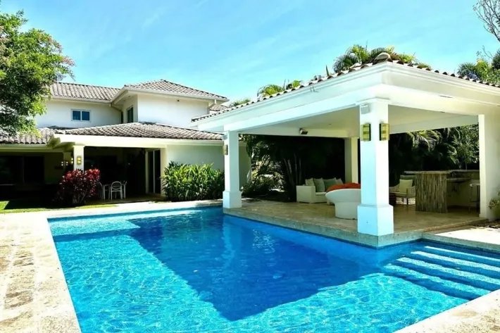 Venta de Villa en Bijao Beach Club  Residences