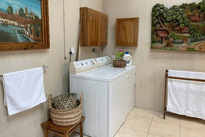 Se vende finca con cabañas en San Carlos