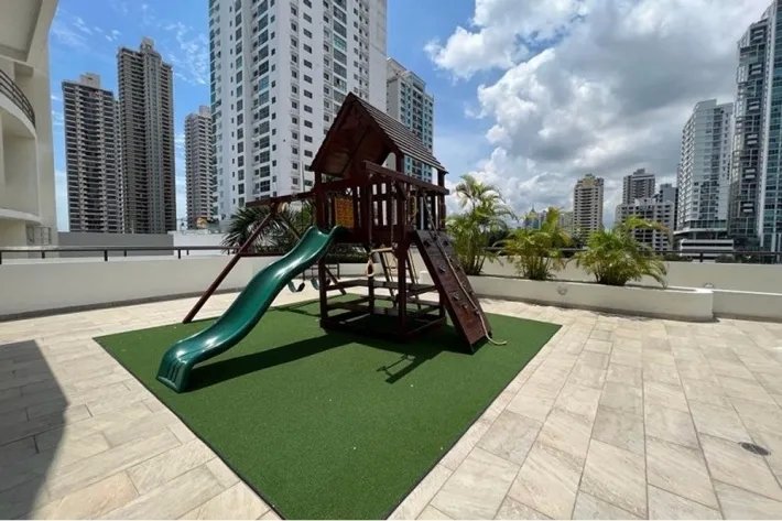 Venta de apartamento con vista al mar en San Francisco, Panamá