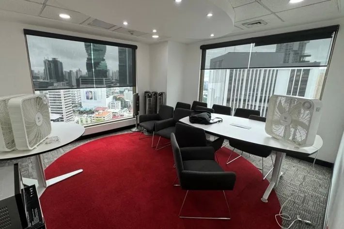 Venta oficina en Torre World Trade Center, Marbella