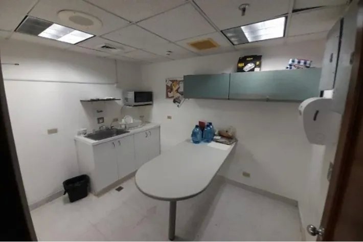 Venta oficina en Torre World Trade Center, Marbella