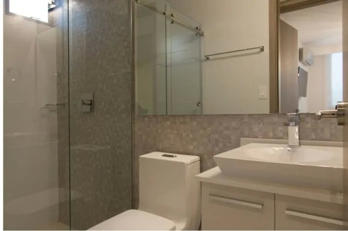 Se vende apartamento en Condado del Rey, Panamá