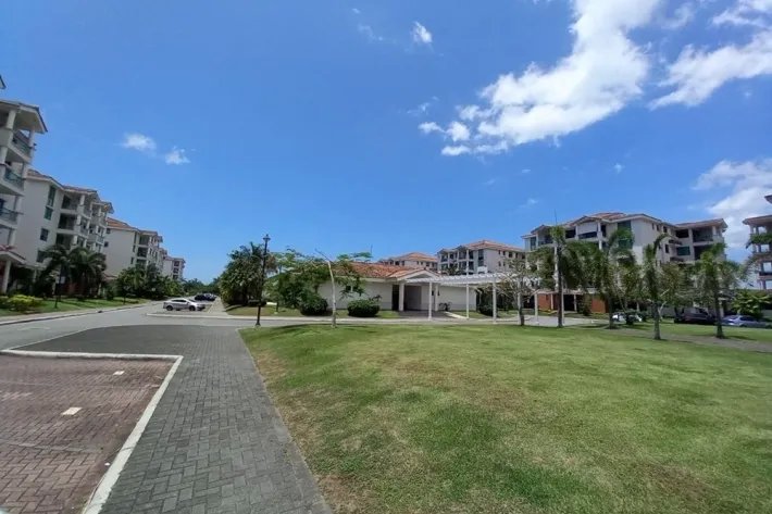 Venta de apartamento reposeído PH Residencial Costamare, Panamá