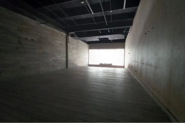 Venta de local comercial reposeído en Obarrio, Panamá