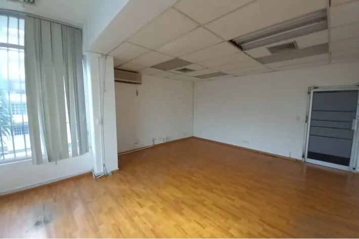 Venta de oficina reposeída en PH Donando, Bella Vista