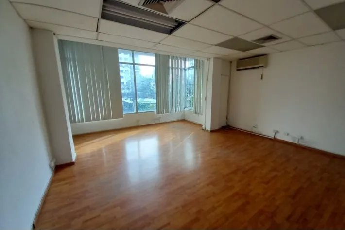 Venta de oficina reposeída en PH Donando, Bella Vista