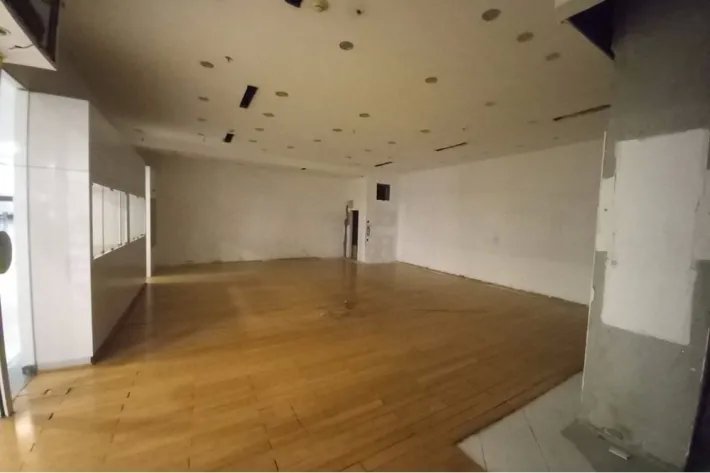 Venta local comercial reposeído en Multicentro Megapolis