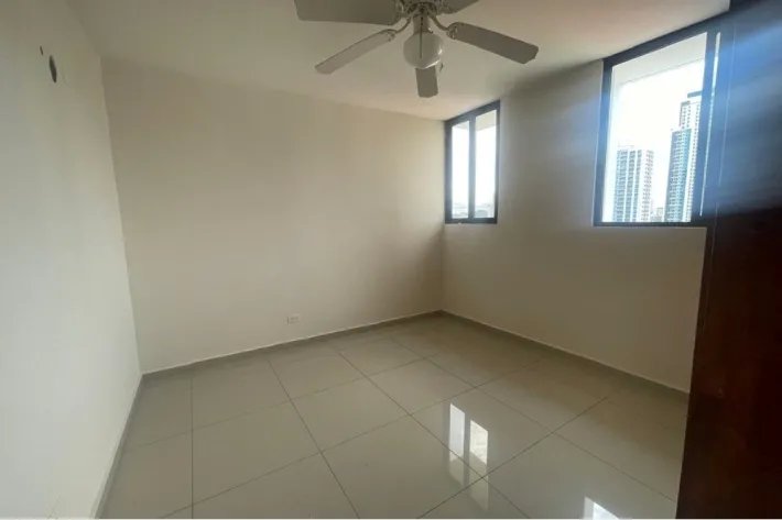 Apartamento en alquiler en Vía España