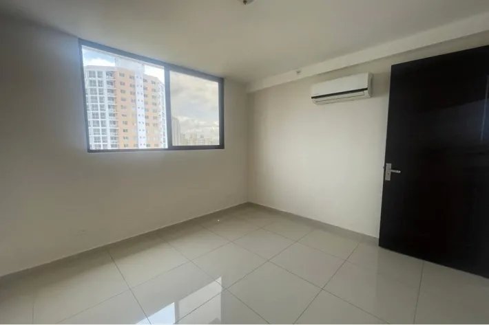 Apartamento en alquiler en Vía España