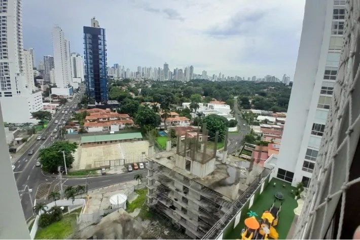 Repossessed apartment for sale in San Francisco, Panama