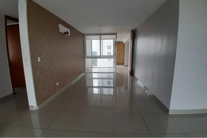 Repossessed apartment for sale in San Francisco, Panama