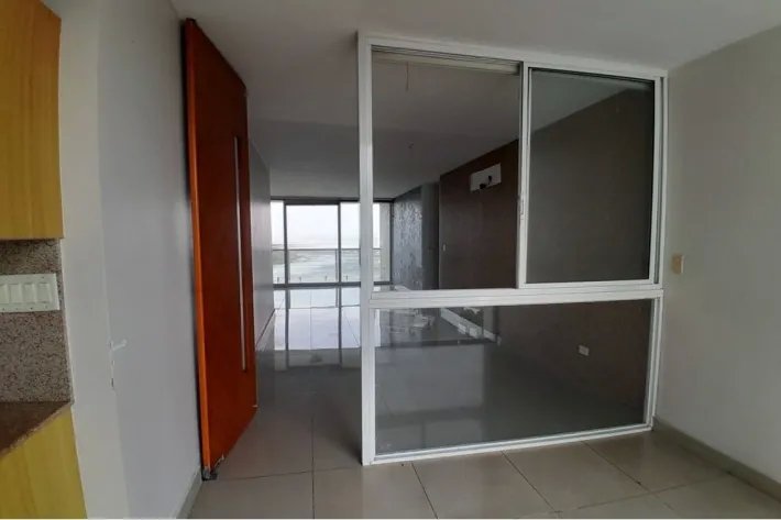 Repossessed apartment for sale in San Francisco, Panama