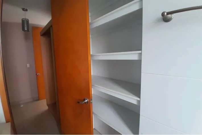 Repossessed apartment for sale in San Francisco, Panama