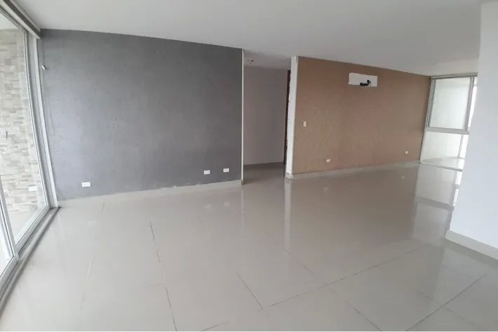 Repossessed apartment for sale in San Francisco, Panama