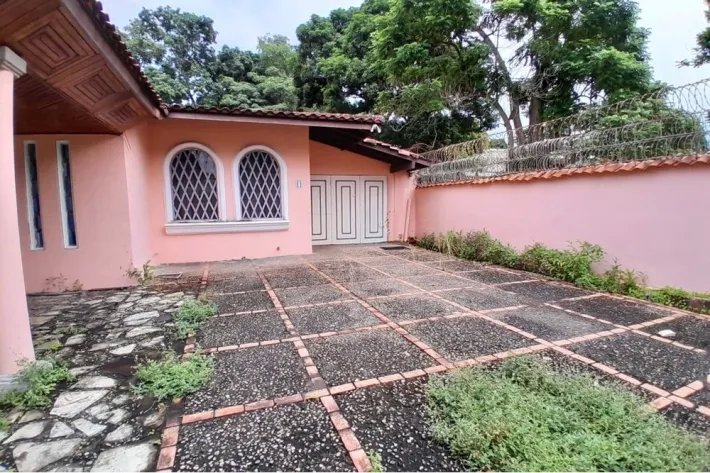 Venta de casa reposeída en Altos del Golf, San Francisco, Panamá