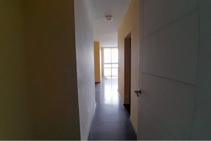 Venta de apartamento resposeído en Avenida Balboa, Bella Vista, Panamá