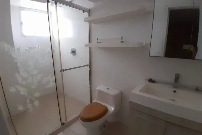 Venta de apartamento resposeído en Avenida Balboa, Bella Vista, Panamá